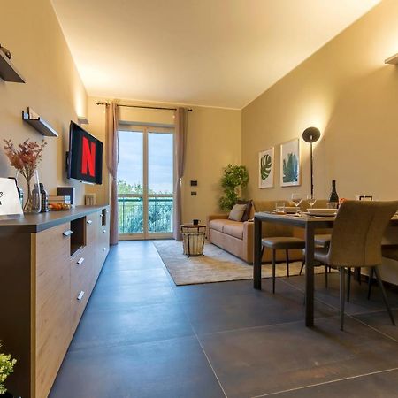 Modern & Bright 2 Bedroom Flat 50M From M4 Stop Milán Exterior foto