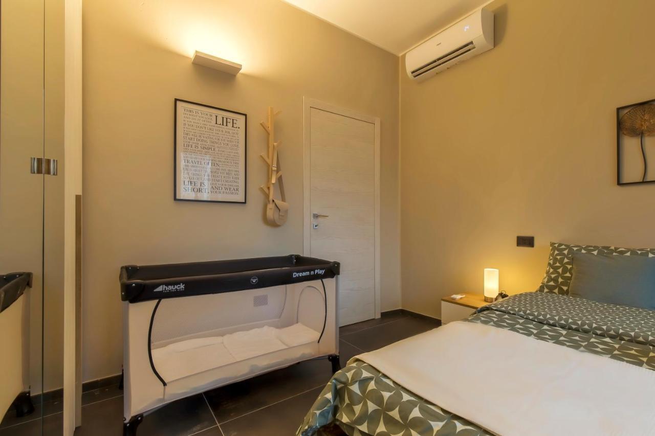 Modern & Bright 2 Bedroom Flat 50M From M4 Stop Milán Exterior foto