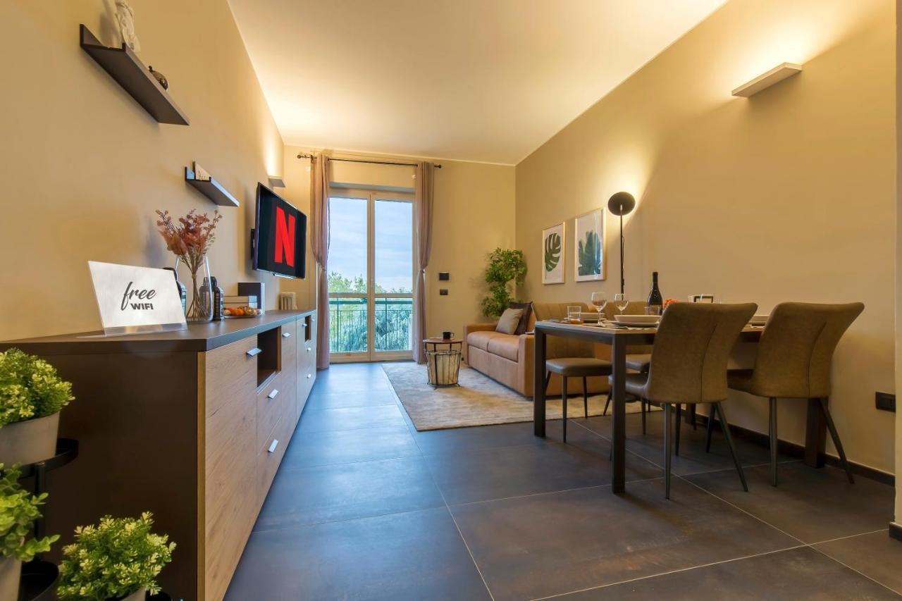 Modern & Bright 2 Bedroom Flat 50M From M4 Stop Milán Exterior foto