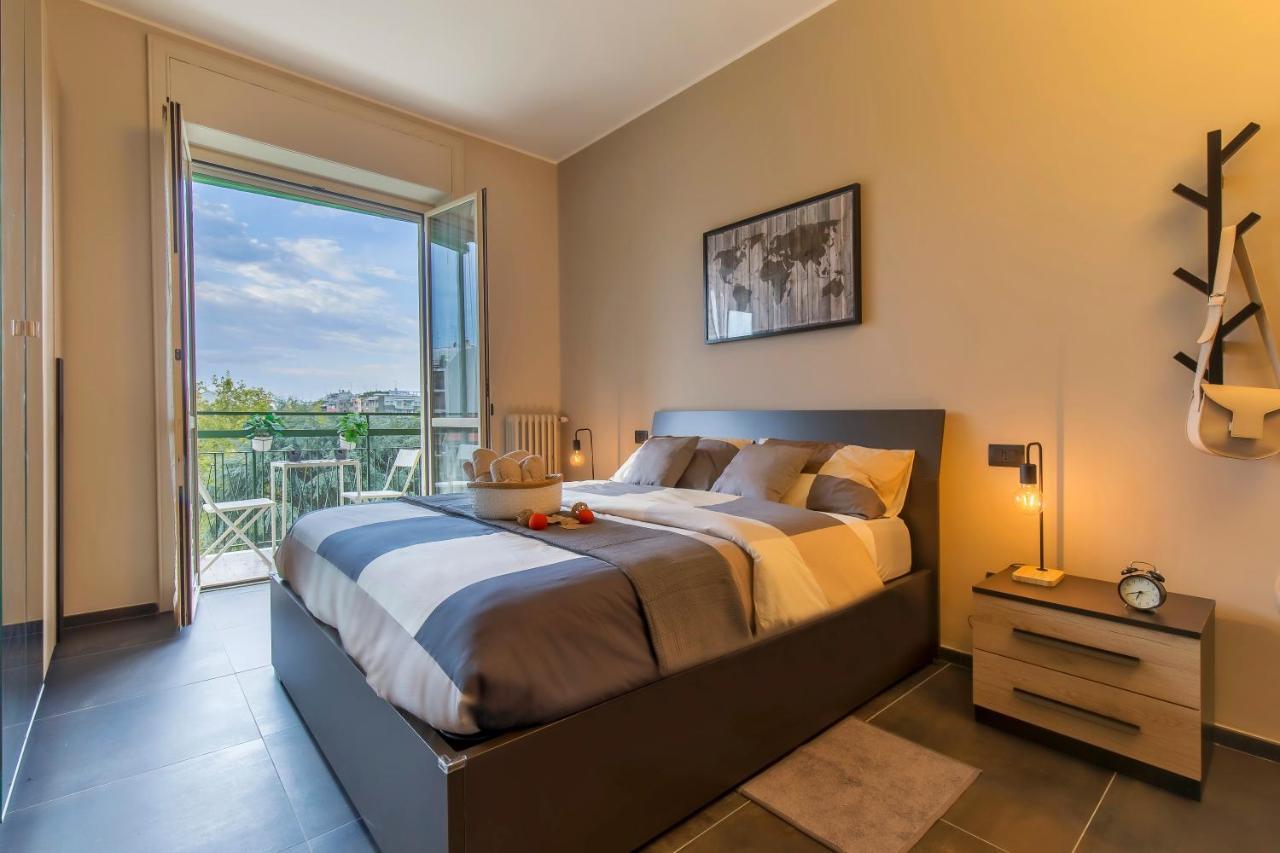 Modern & Bright 2 Bedroom Flat 50M From M4 Stop Milán Exterior foto