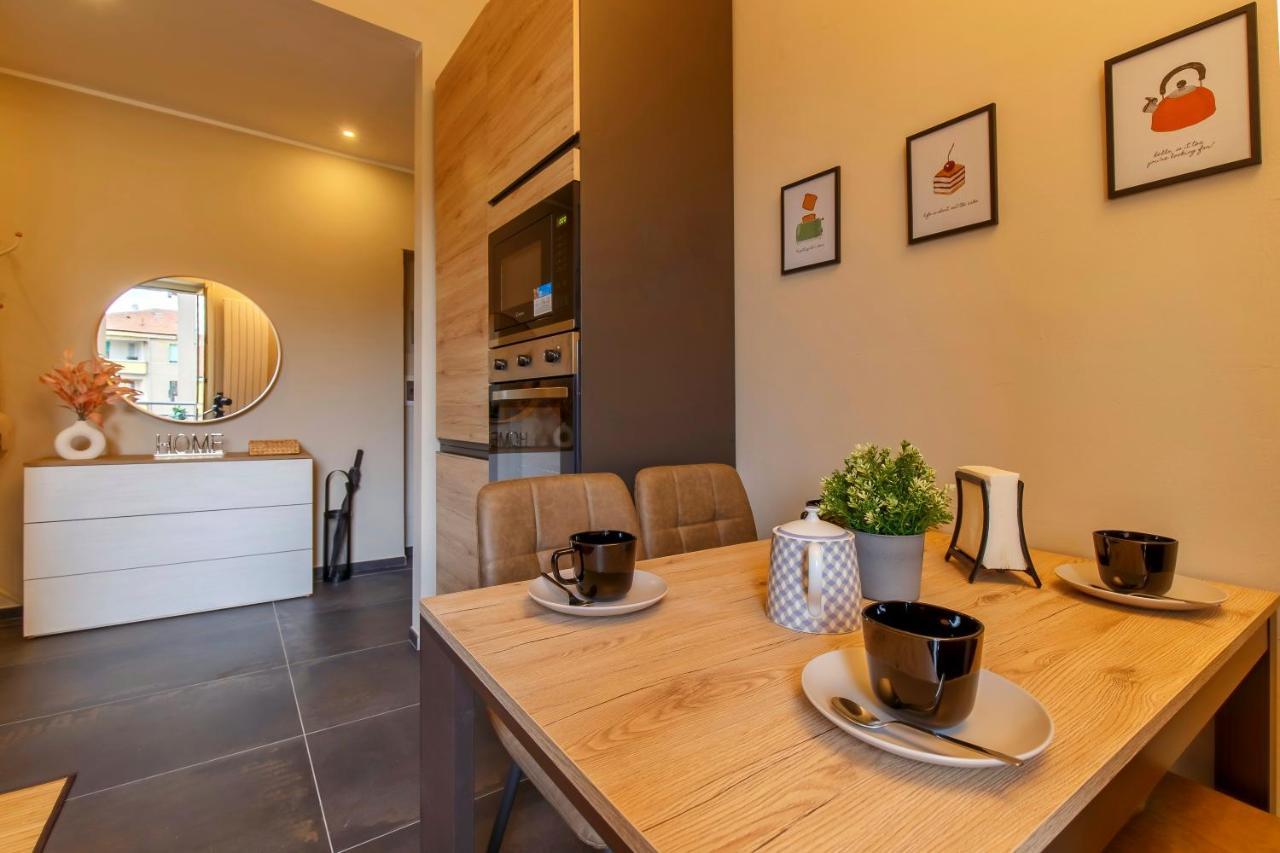 Modern & Bright 2 Bedroom Flat 50M From M4 Stop Milán Exterior foto